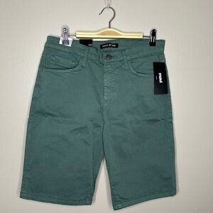T19 Mavi John Straight Short in Green New with Tags Men’s Casual 10” inseam